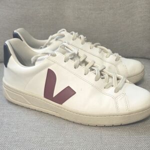 VEJA MEN URCA SNEAKERS WHITE - MARSALA - BLACK 11.5 US